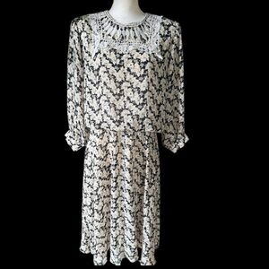 Blake Elizabeth ladies vintage size 10 dress very good condition elastic waist
